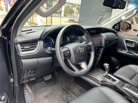 TOYOTA Hilux SW4 2.8 16V 4P SRX 4X4 7 LUGARES TURBO DIESEL AUTOM�TICO, Foto 8