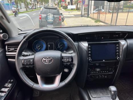 TOYOTA Hilux SW4 2.8 16V 4P SRX 4X4 7 LUGARES TURBO DIESEL AUTOM�TICO, Foto 10