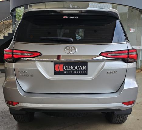 TOYOTA Hilux SW4 2.8 16V 4P SRX 4X4 7 LUGARES TURBO DIESEL AUTOM�TICO, Foto 6