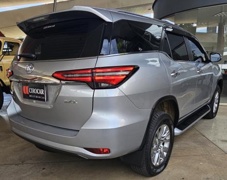 TOYOTA Hilux SW4 2.8 16V 4P SRX 4X4 7 LUGARES TURBO DIESEL AUTOM�TICO, Foto 7