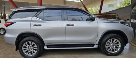 TOYOTA Hilux SW4 2.8 16V 4P SRX 4X4 7 LUGARES TURBO DIESEL AUTOM�TICO, Foto 8