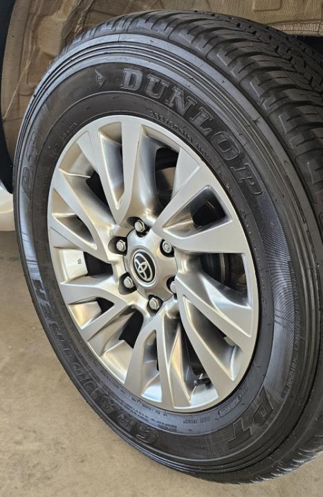 TOYOTA Hilux SW4 2.8 16V 4P SRX 4X4 7 LUGARES TURBO DIESEL AUTOM�TICO, Foto 9