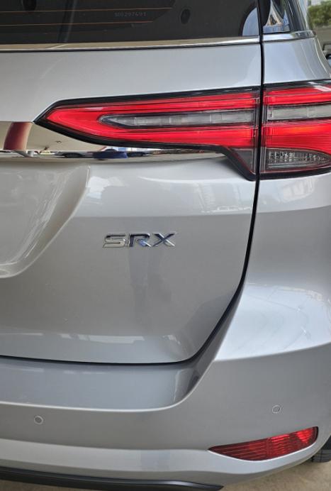 TOYOTA Hilux SW4 2.8 16V 4P SRX 4X4 7 LUGARES TURBO DIESEL AUTOM�TICO, Foto 10