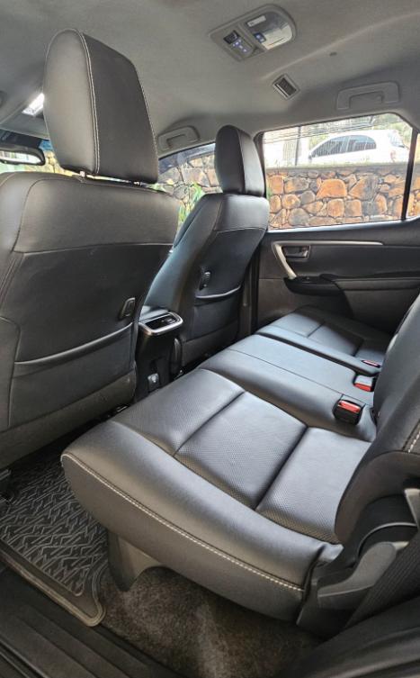 TOYOTA Hilux SW4 2.8 16V 4P SRX 4X4 7 LUGARES TURBO DIESEL AUTOM�TICO, Foto 13