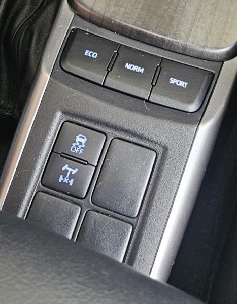 TOYOTA Hilux SW4 2.8 16V 4P SRX 4X4 7 LUGARES TURBO DIESEL AUTOM�TICO, Foto 16