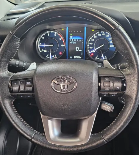 TOYOTA Hilux SW4 2.8 16V 4P SRX 4X4 7 LUGARES TURBO DIESEL AUTOM�TICO, Foto 20