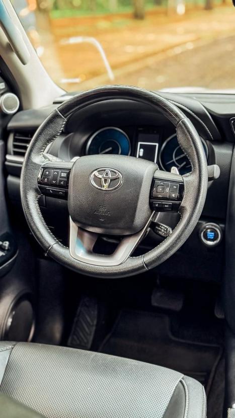 TOYOTA Hilux SW4 2.8 16V 4P SRX PLATINUM 4X4 7 LUGARES TURBO DIESEL AUTOM�TICO, Foto 7