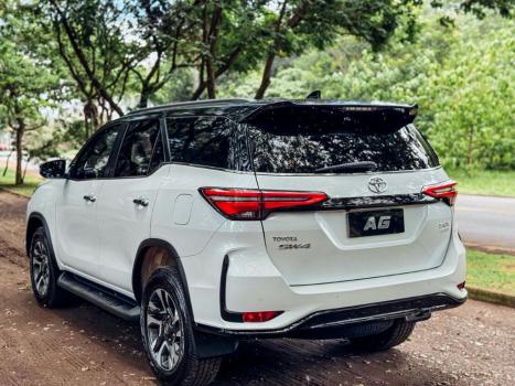 TOYOTA Hilux SW4 2.8 16V 4P SRX PLATINUM 4X4 7 LUGARES TURBO DIESEL AUTOM�TICO, Foto 13