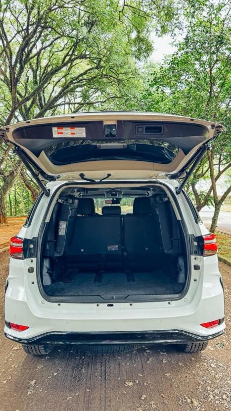 TOYOTA Hilux SW4 2.8 16V 4P SRX PLATINUM 4X4 7 LUGARES TURBO DIESEL AUTOM�TICO, Foto 16