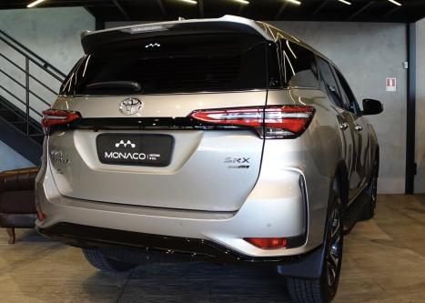 TOYOTA Hilux SW4 2.8 16V 4P SRX PLATINUM 4X4 7 LUGARES TURBO DIESEL AUTOM�TICO, Foto 3