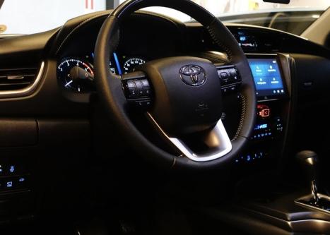 TOYOTA Hilux SW4 2.8 16V 4P SRX PLATINUM 4X4 7 LUGARES TURBO DIESEL AUTOM�TICO, Foto 5