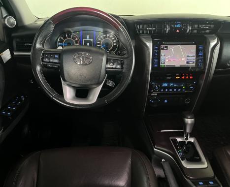 TOYOTA Hilux SW4 2.8 16V 4P SRX 4X4 7 LUGARES TURBO DIESEL AUTOM�TICO, Foto 7