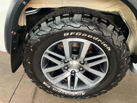 TOYOTA Hilux SW4 2.8 16V 4P SRX 4X4 7 LUGARES TURBO DIESEL AUTOM�TICO, Foto 10