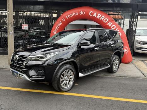 TOYOTA Hilux SW4 2.8 16V 4P SRX 4X4 7 LUGARES TURBO DIESEL AUTOM�TICO, Foto 2