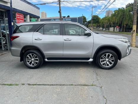 TOYOTA Hilux SW4 2.8 4P SRX 4X4 TURBO DIESEL AUTOM�TICO, Foto 6