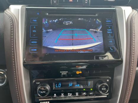 TOYOTA Hilux SW4 2.8 4P SRX 4X4 TURBO DIESEL AUTOM�TICO, Foto 23