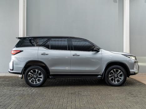 TOYOTA Hilux SW4 2.8 4P SRX 4X4 DIAMOND 7 LUGARES TURBO DIESEL AUTOM�TICO, Foto 8