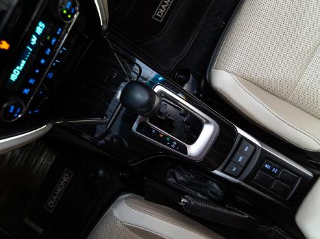 TOYOTA Hilux SW4 2.8 4P SRX 4X4 DIAMOND 7 LUGARES TURBO DIESEL AUTOM�TICO, Foto 18