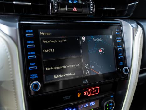 TOYOTA Hilux SW4 2.8 4P SRX 4X4 DIAMOND 7 LUGARES TURBO DIESEL AUTOM�TICO, Foto 20