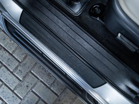 TOYOTA Hilux SW4 2.8 4P SRX 4X4 DIAMOND 7 LUGARES TURBO DIESEL AUTOM�TICO, Foto 27