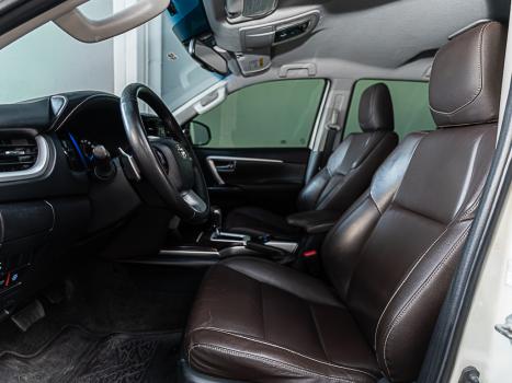 TOYOTA Hilux SW4 2.8 16V 4P SRX 4X4 7 LUGARES TURBO DIESEL AUTOM�TICO, Foto 9