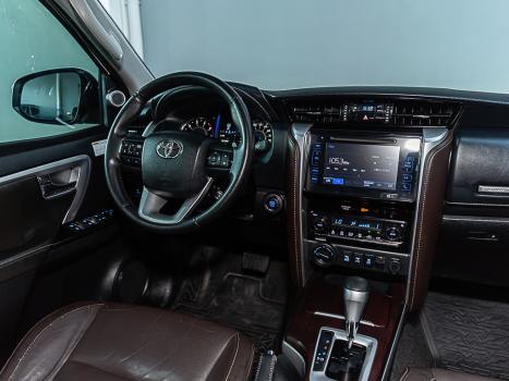 TOYOTA Hilux SW4 2.8 16V 4P SRX 4X4 7 LUGARES TURBO DIESEL AUTOM�TICO, Foto 12