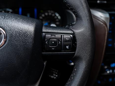 TOYOTA Hilux SW4 2.8 16V 4P SRX 4X4 7 LUGARES TURBO DIESEL AUTOM�TICO, Foto 16