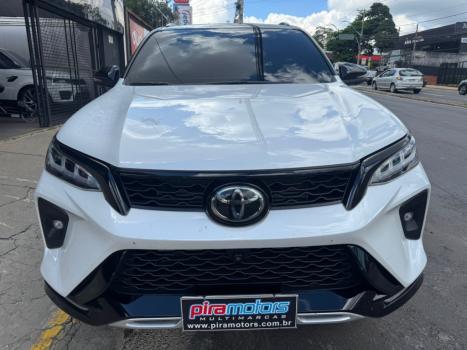 TOYOTA Hilux SW4 2.8 4P SRX 4X4 DIAMOND 7 LUGARES TURBO DIESEL AUTOM�TICO, Foto 3