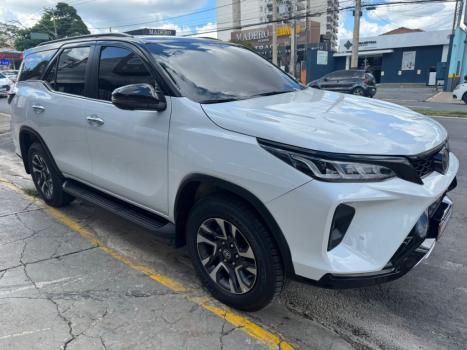 TOYOTA Hilux SW4 2.8 4P SRX 4X4 DIAMOND 7 LUGARES TURBO DIESEL AUTOM�TICO, Foto 4