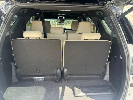 TOYOTA Hilux SW4 2.8 4P SRX 4X4 DIAMOND 7 LUGARES TURBO DIESEL AUTOM�TICO, Foto 13