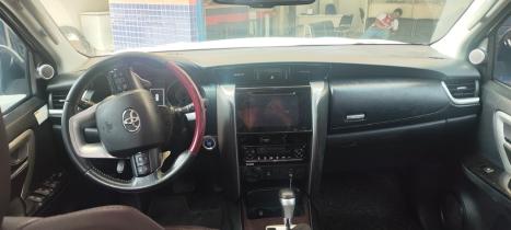 TOYOTA Hilux SW4 2.8 16V 4P SRX 4X4 7 LUGARES TURBO DIESEL AUTOM�TICO, Foto 6