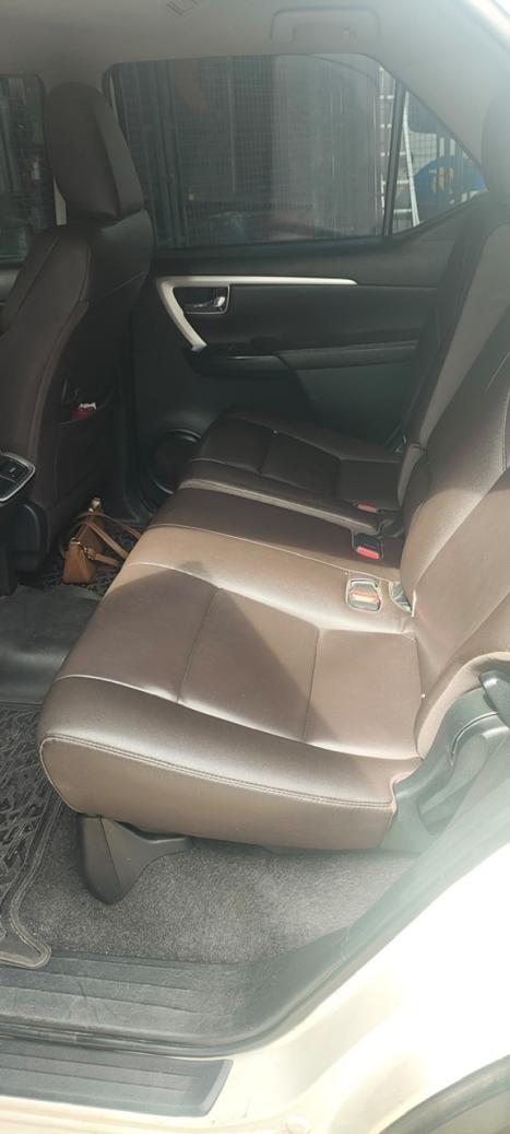 TOYOTA Hilux SW4 2.8 16V 4P SRX 4X4 7 LUGARES TURBO DIESEL AUTOM�TICO, Foto 7