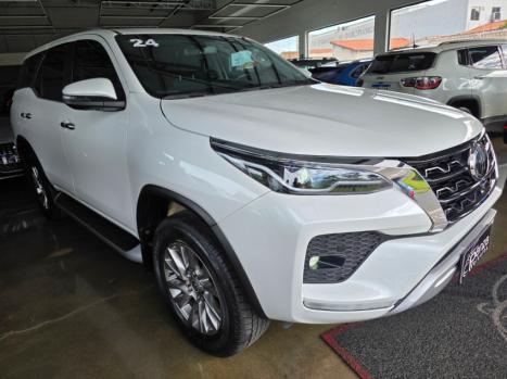 TOYOTA Hilux SW4 2.8 16V 4P SRX 4X4 7 LUGARES TURBO DIESEL AUTOM�TICO, Foto 1