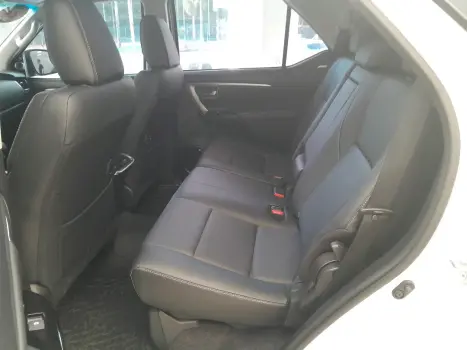 TOYOTA Hilux SW4 2.8 16V 4P SRX PLATINUM 4X4 TURBO DIESEL AUTOM�TICO, Foto 8