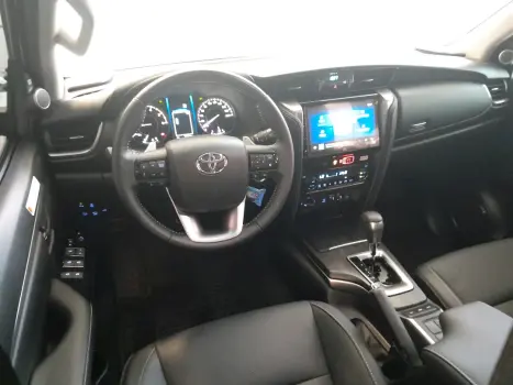 TOYOTA Hilux SW4 2.8 16V 4P SRX PLATINUM 4X4 TURBO DIESEL AUTOM�TICO, Foto 9