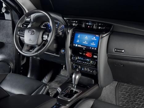 TOYOTA Hilux SW4 2.8 16V 4P SRX PLATINUM 4X4 7 LUGARES TURBO DIESEL AUTOM�TICO, Foto 8