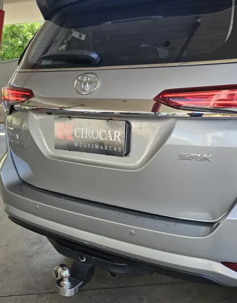 TOYOTA Hilux SW4 2.8 16V 4P SRX 4X4 7 LUGARES TURBO DIESEL AUTOM�TICO, Foto 10