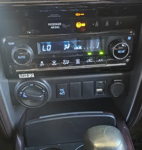 TOYOTA Hilux SW4 2.8 16V 4P SRX 4X4 7 LUGARES TURBO DIESEL AUTOM�TICO, Foto 18