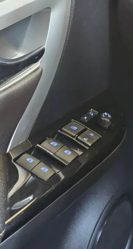 TOYOTA Hilux SW4 2.8 16V 4P SRX 4X4 7 LUGARES TURBO DIESEL AUTOM�TICO, Foto 22