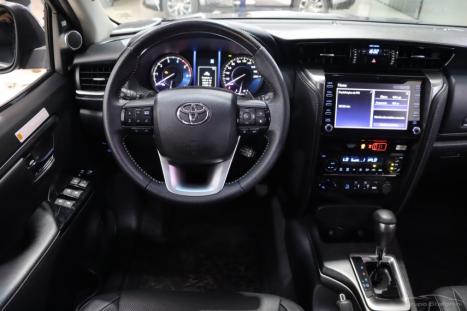 TOYOTA Hilux SW4 2.8 16V 4P SRX 4X4 7 LUGARES TURBO DIESEL AUTOM�TICO, Foto 5