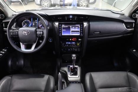 TOYOTA Hilux SW4 2.8 16V 4P SRX 4X4 7 LUGARES TURBO DIESEL AUTOM�TICO, Foto 6