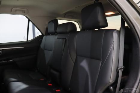 TOYOTA Hilux SW4 2.8 16V 4P SRX 4X4 7 LUGARES TURBO DIESEL AUTOM�TICO, Foto 8