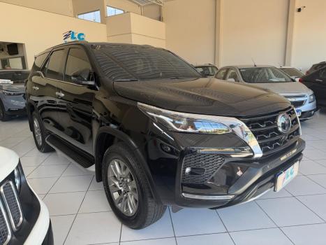 TOYOTA Hilux SW4 2.8 16V 4P SRX 4X4 7 LUGARES TURBO DIESEL AUTOM�TICO, Foto 2