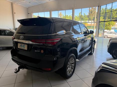 TOYOTA Hilux SW4 2.8 16V 4P SRX 4X4 7 LUGARES TURBO DIESEL AUTOM�TICO, Foto 9