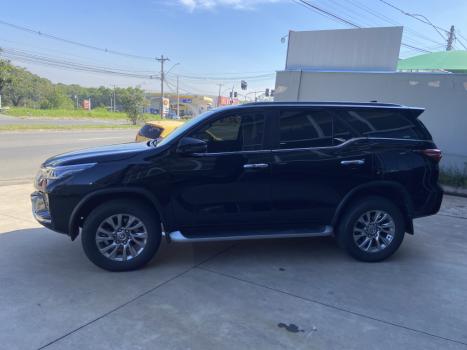 TOYOTA Hilux SW4 2.8 16V 4P SRX 4X4 7 LUGARES TURBO DIESEL AUTOM�TICO, Foto 4