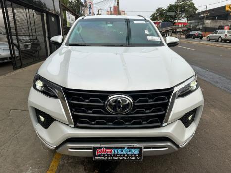 TOYOTA Hilux SW4 2.8 16V 4P SRX 4X4 7 LUGARES TURBO DIESEL AUTOM�TICO, Foto 3