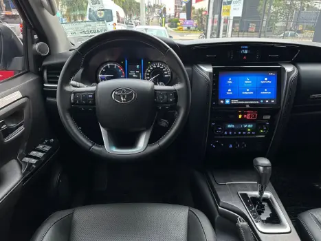 TOYOTA Hilux SW4 2.8 16V 4P SRX 4X4 7 LUGARES TURBO DIESEL AUTOM�TICO, Foto 9
