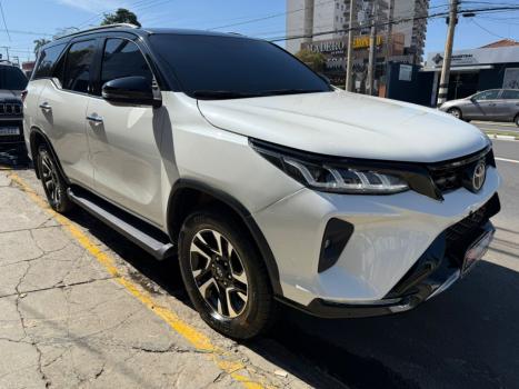 TOYOTA Hilux SW4 2.8 16V 4P SRX 4X4 7 LUGARES TURBO DIESEL AUTOM�TICO, Foto 4