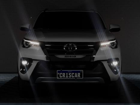TOYOTA Hilux SW4 2.8 16V 4P SRX 4X4 7 LUGARES TURBO DIESEL AUTOM�TICO, Foto 2