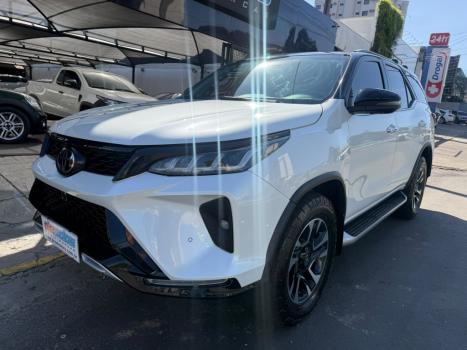 TOYOTA Hilux SW4 2.8 16V 4P SRX 4X4 7 LUGARES TURBO DIESEL AUTOM�TICO, Foto 2